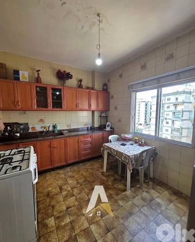 220 SQM Apartment In Dekwaneh, Slav