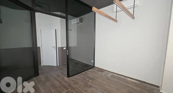 AH-HKL-555 Spacious Office 440 m² for Rent in Furn El Chebbak