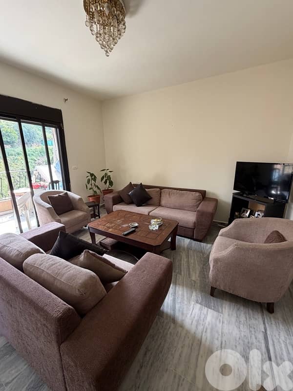 living room 0