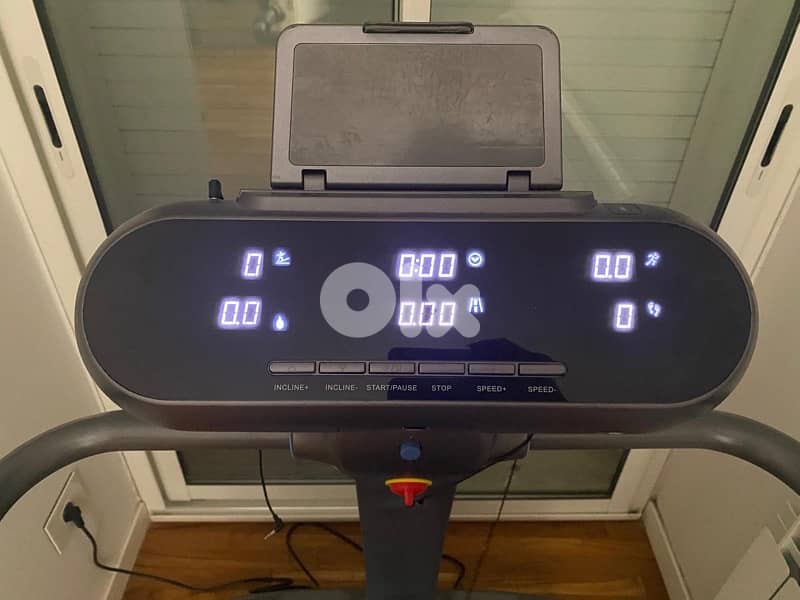 Fitness Line Foldable Treadmill — Like New! 3