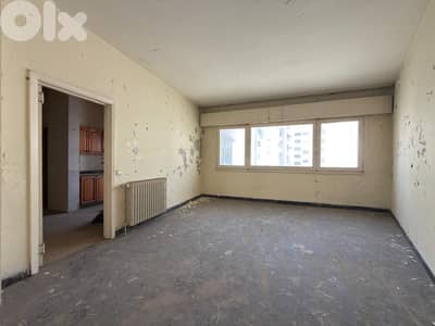 L21292 - Apartment in Calm Street For Sale in Achrafieh, Sioufi
