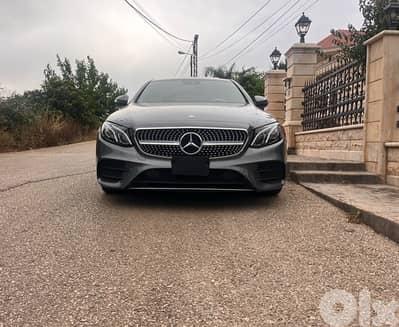 Mercedes-Benz E-Class 2017, look AMG, super clean, full option.