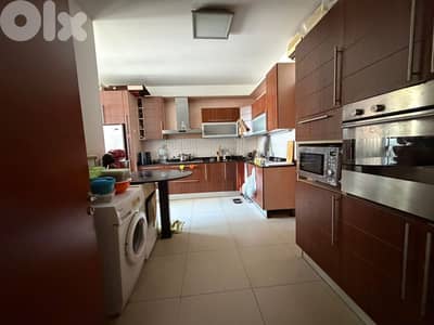 Apartment For Sale in Zarifشقة للبيع في الظريف