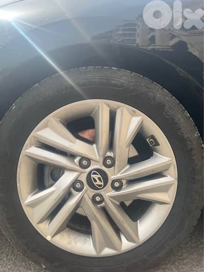 Hyundai Elantra 2019