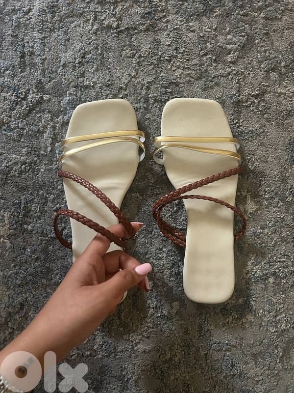 Slippers 0