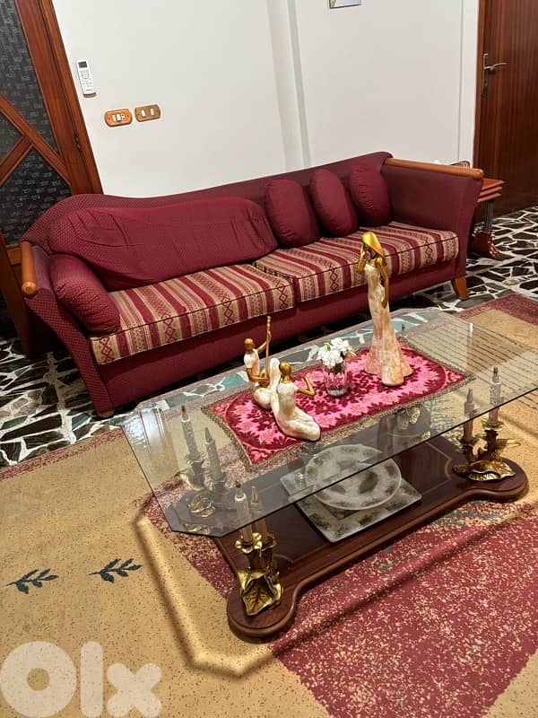 full salon without the accesoir inside the mirror ana the decoration 3