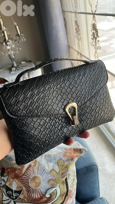 NEW BLACK CLUTCH-CROSS