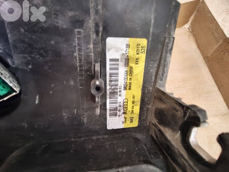 Audi Q5 right side (passenger side headlight) 4