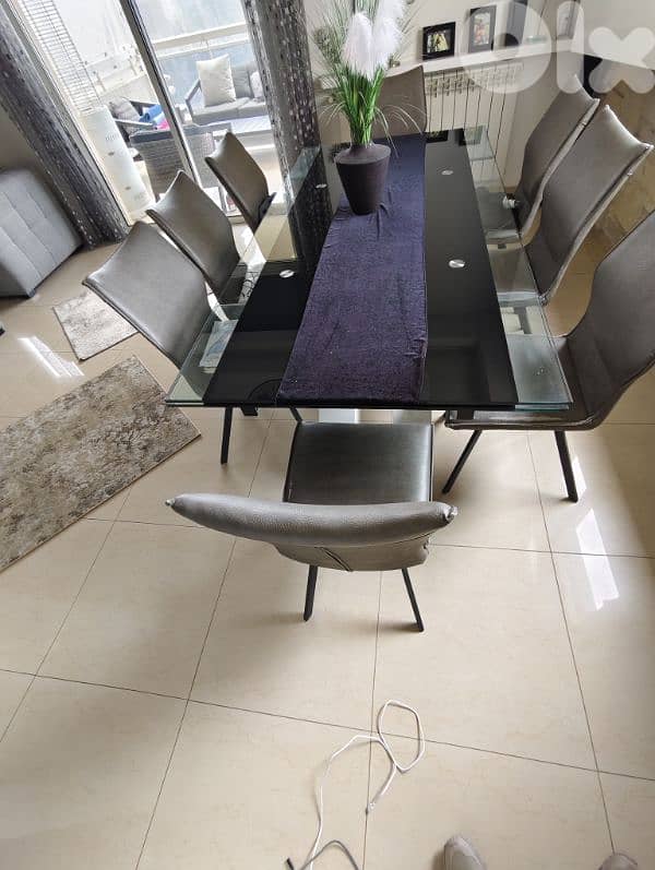 Dining room 0