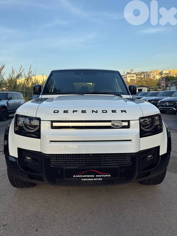 Land Rover Defender 2024 0