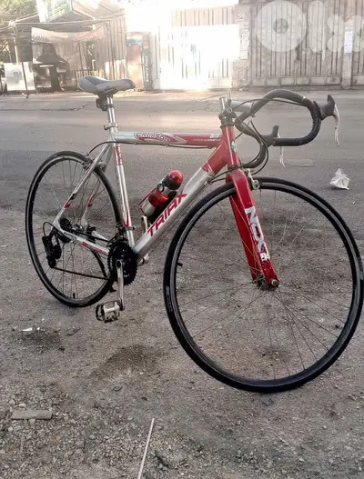 Trax Crimson Road Bike