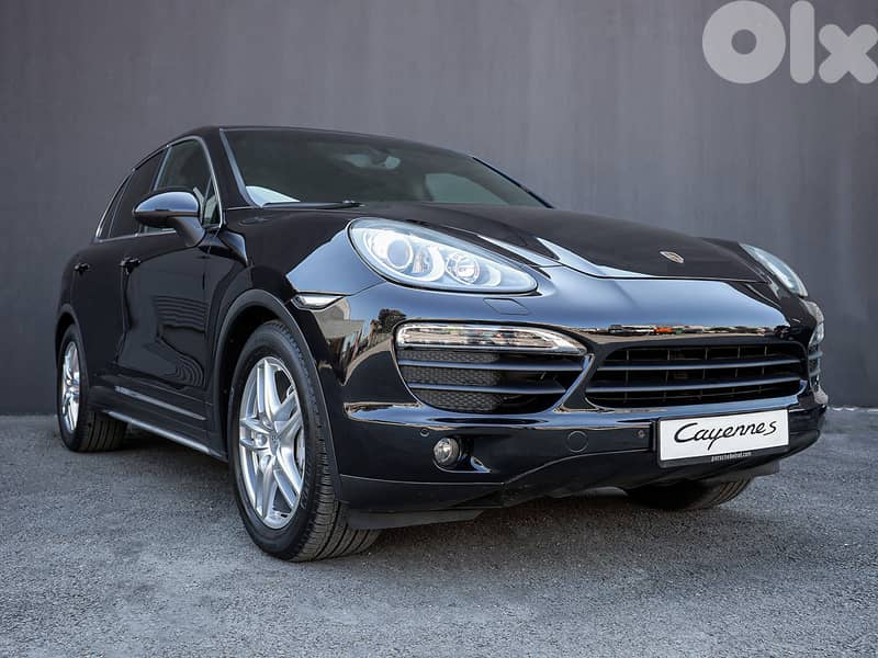 Porsche Cayenne S MY2012 0