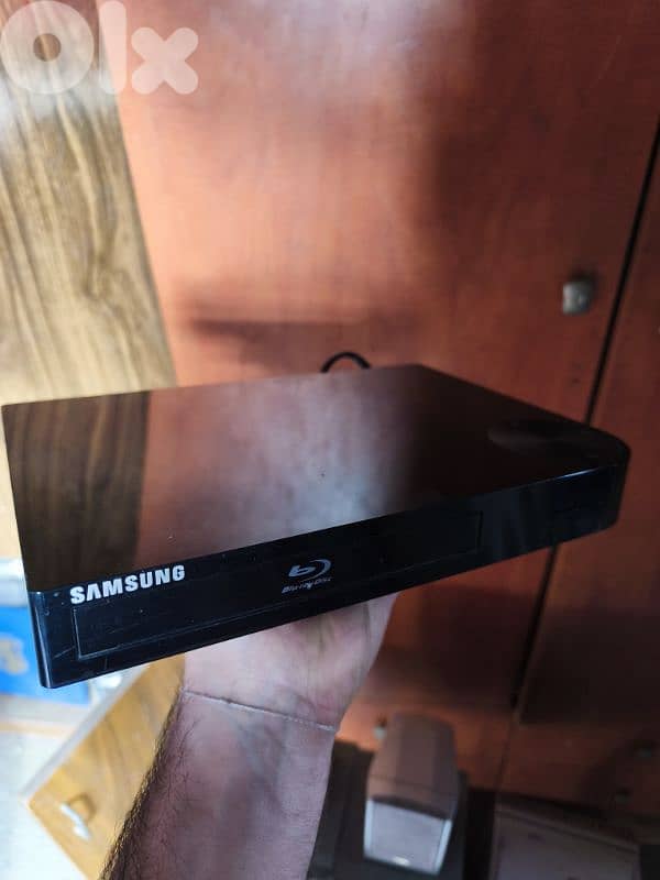 used like new Samsung blu-ray not smart 0