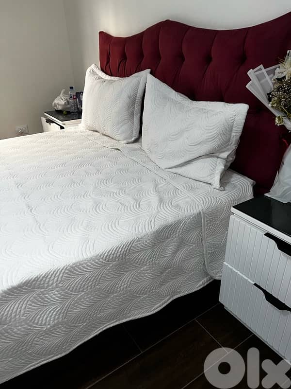 Double bed 0