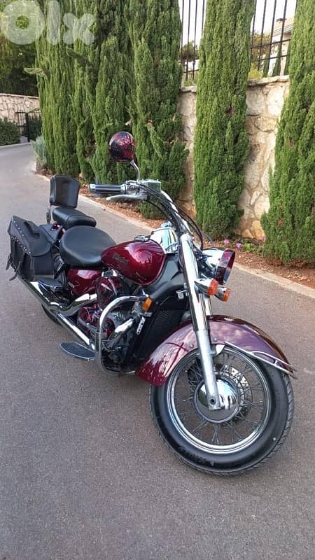 Honda shadow 750cc in excellent condition low mileage like new 0