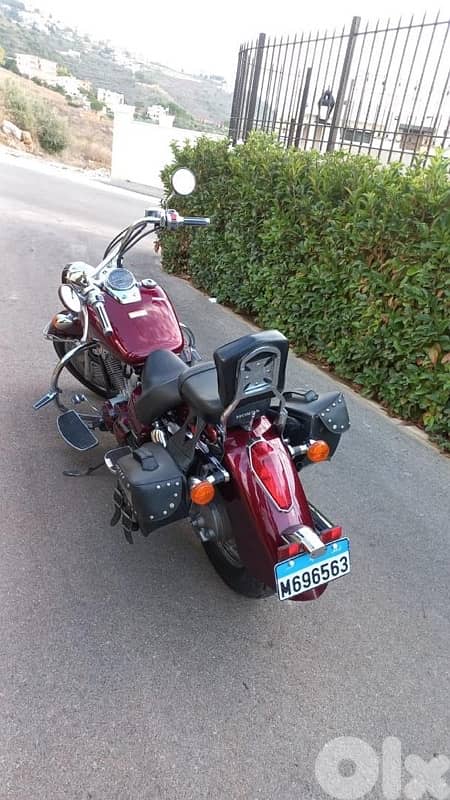Honda shadow 750cc in excellent condition low mileage like new 2