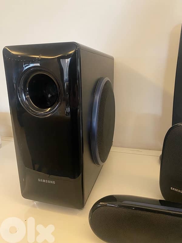 Samsung sound suround system 0