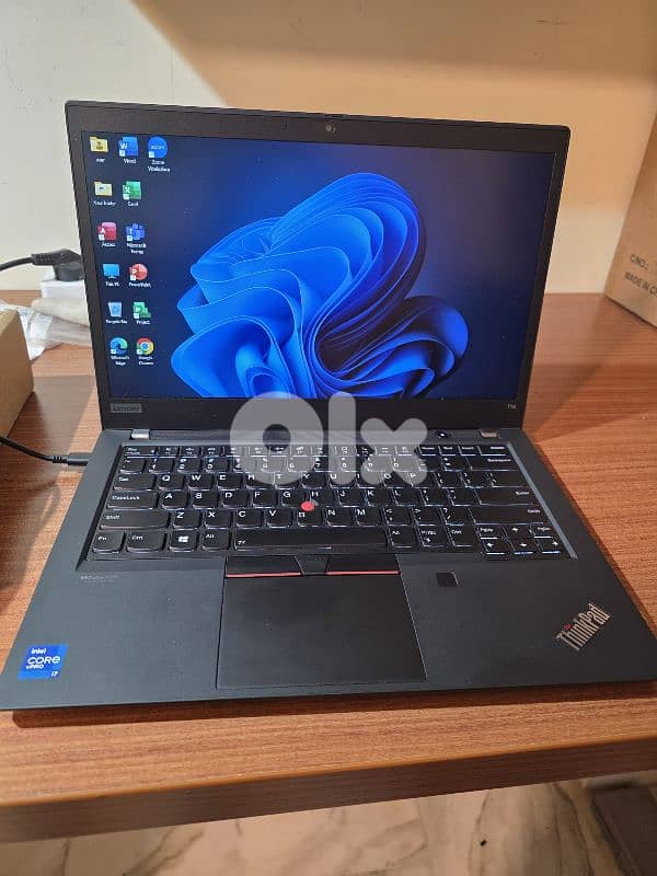 LENOVO THINKPAD T14 11TH 32 GB RAM IRIS XE NVME 512 GB SK HYNIX 0