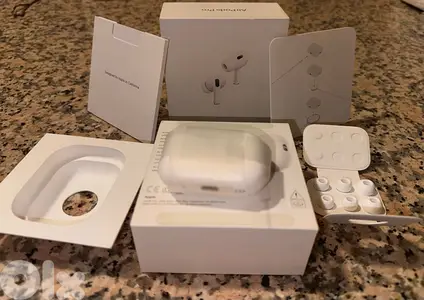 Apple AirPods Pro 2 Genuine – Excellent Condition