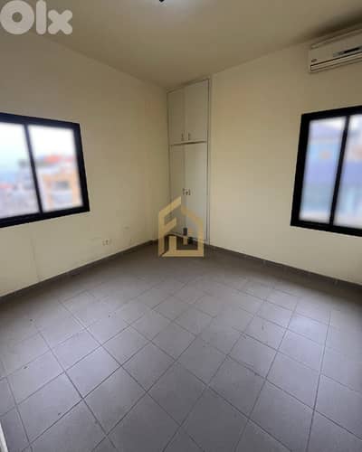 Office for rent in Adonis EH6 مكتب للإيجار  في أدونيس