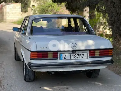 مرسيدس بنز آخر 1979