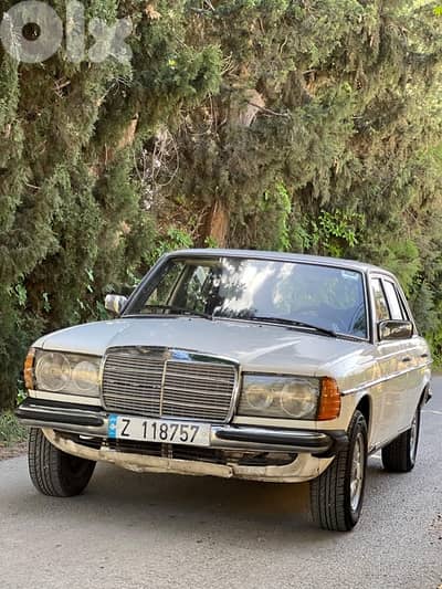 مرسيدس بنز آخر 1979