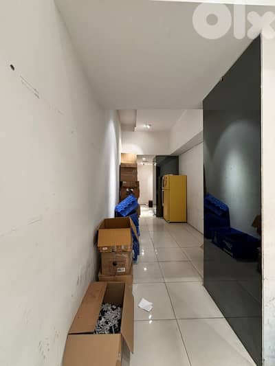 Showroom for Rent in Hamra - صالة عرض للإيجار في الحمرا