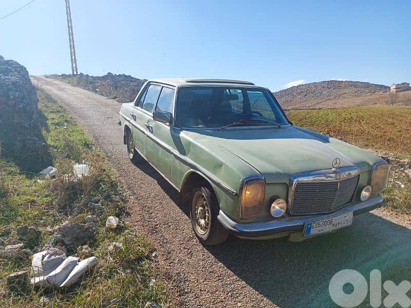 Mercedes-Benz 200 Series 1975 0