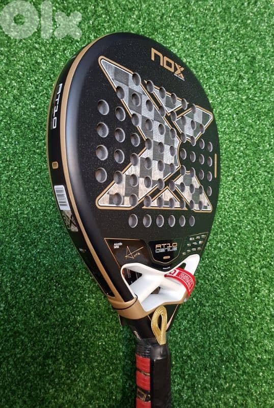 Nox AT10 Luxury Genius 18K Alum 2026 Augstin Tapia, padel racket 1