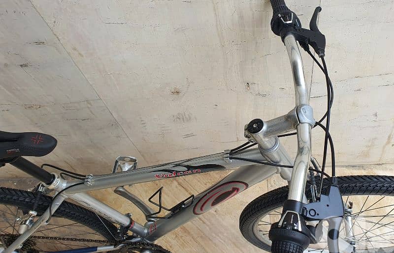 Carrera bike full light Aluminium 21 speed shimano 3