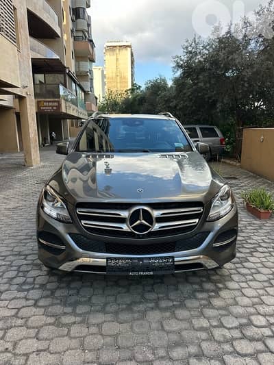 Mercedes GLE 350 4matic 2018 gray on black (clean carfax)