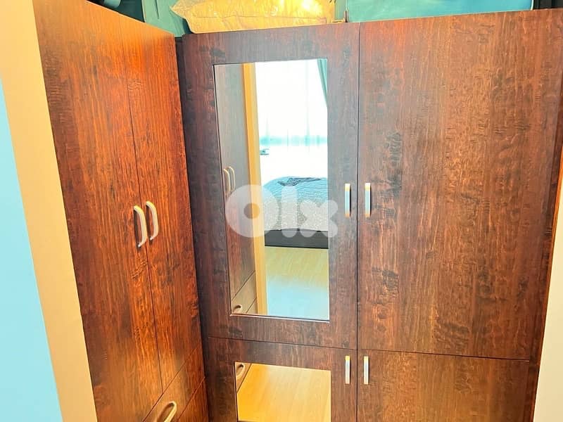closet for sale 0