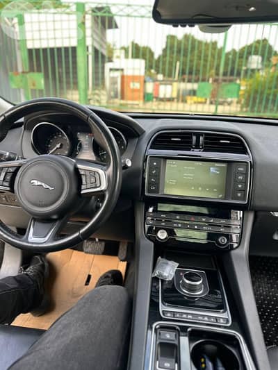 Jaguar F-Pace 2018