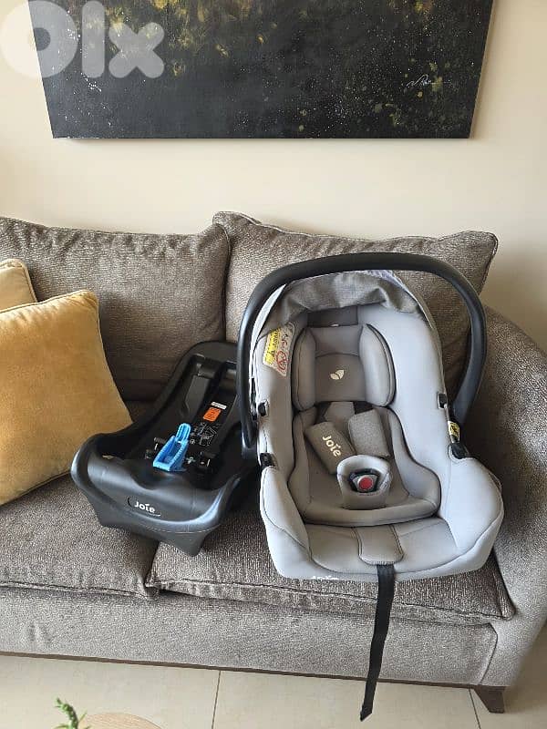 car seat 0