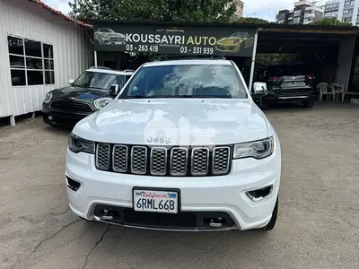 Jeep Grand Cherokee 2017 overland very clean California