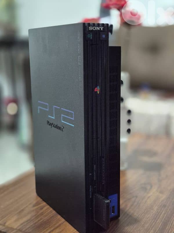 PS2 fat + 2 controllers 0