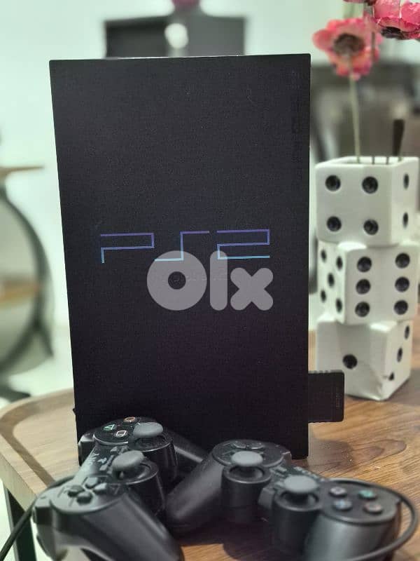PS2 fat + 2 controllers 1