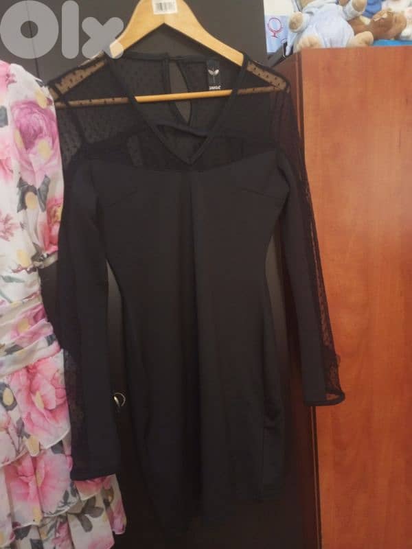 beautiful dresses 15$ each medium 0