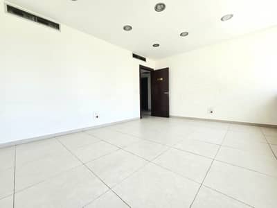RAO26-5099 Office 230m2 for Rent – Verdun | Prime Location