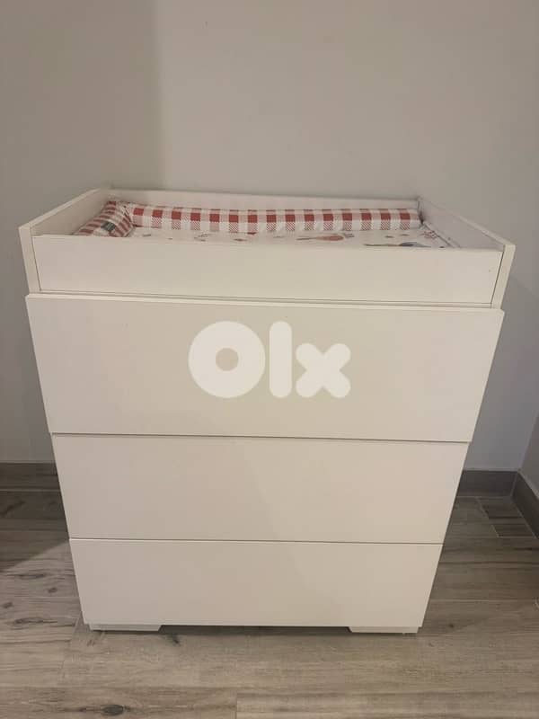 Baby wooden crib and cabinet 1