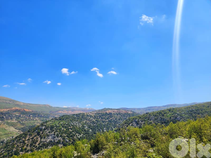 900 SQM Land in Tarchich, Baabda Overlooking the Mountains 0