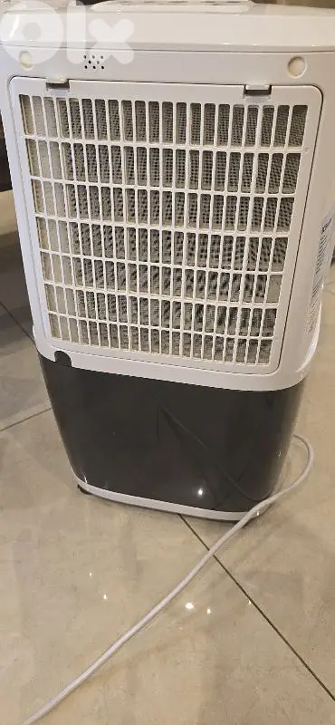 Air dehumidifier