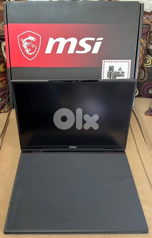 MSI RAIDER Gaming/Rendering Laptop i9 14900HX RTX 4080 32GB Ram DDR5 0