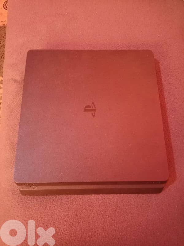 ps4 slim m3adale 3layha 10 games 3