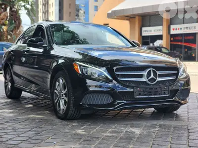 2018 Mercedes C300 4Matic Designo (Clean Carfax)