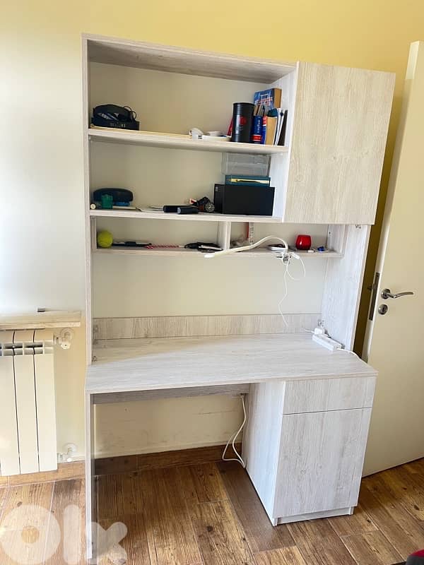 2 closets and 2 study desks 0