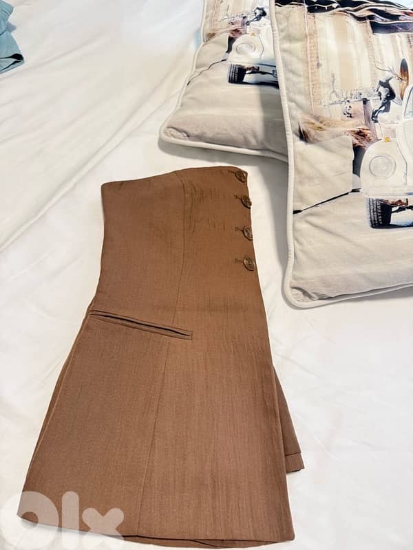 brown bustier with buttons from stradivarius size m 1