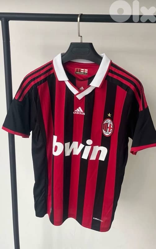 Best football kits 10