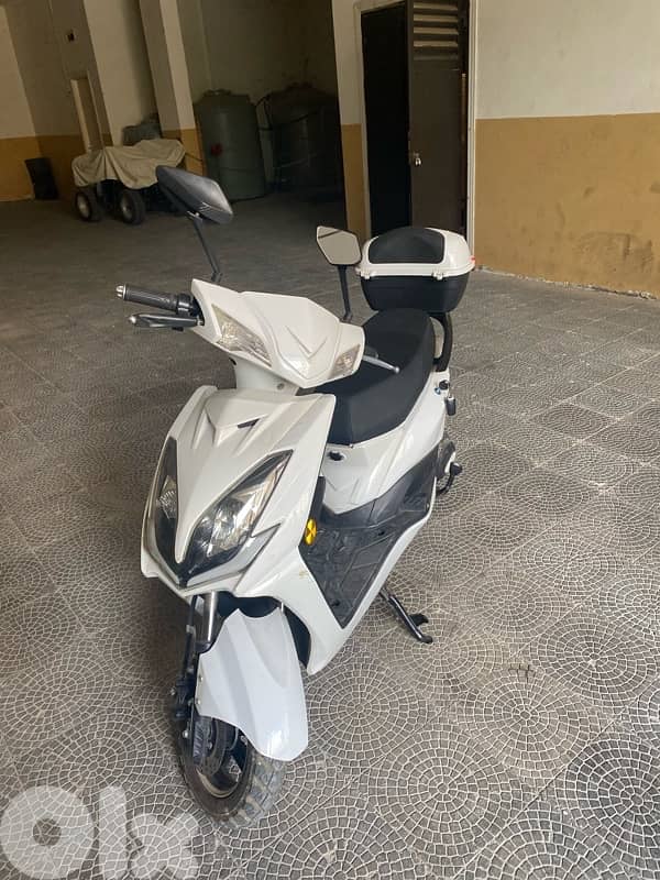 Electric motorcycle ,2022 edition 72V batteries up to 60km per charge 0