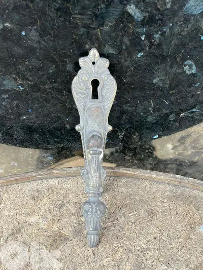 مسكة باب نحاس